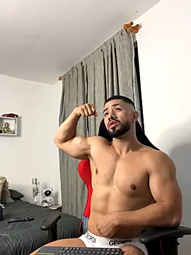 Ezzio Scolaro online show from October 24, 12:20 am