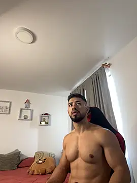 Ezzio Scolaro online show from February 21, 1:13 pm