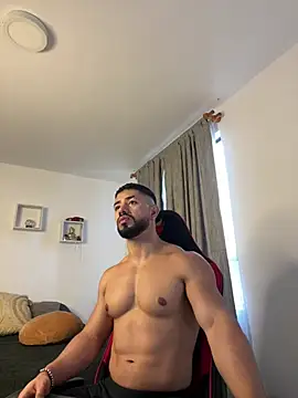 Ezzio Scolaro online show from March 9, 10:13 pm