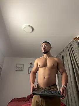 Ezzio Scolaro online show from December 2, 12:11 am