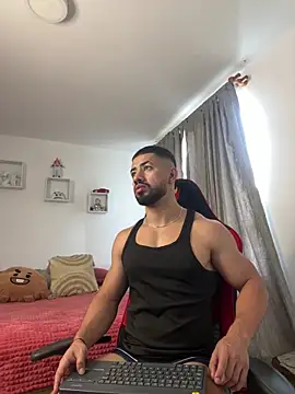 Ezzio Scolaro online show from November 23, 1:54 pm