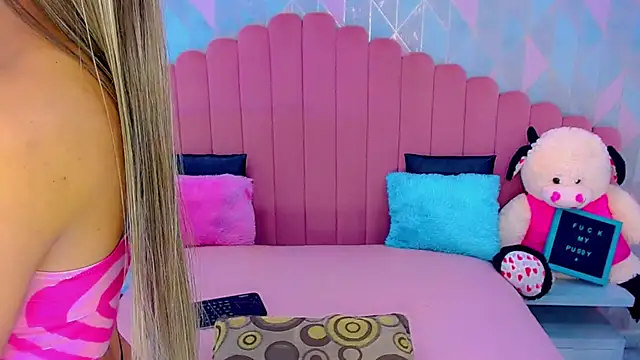 miss dania75 online show from December 21, 4:36 am