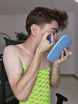 Sam Clark online show from December 2, 4:47 am