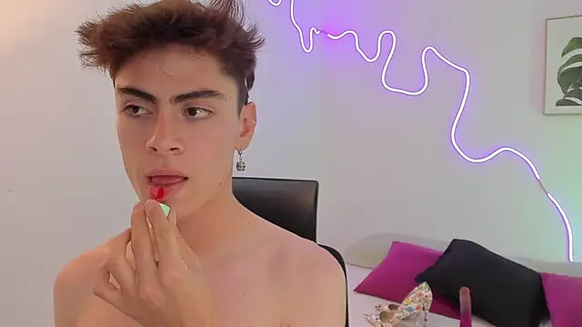 Sam Clark online show from November 18, 3:21 am