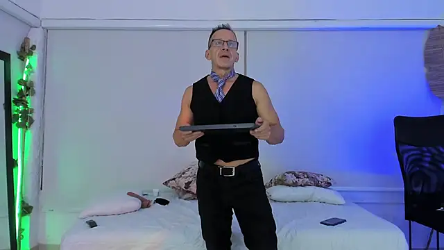  axelking  online show from November 15, 3:10 am