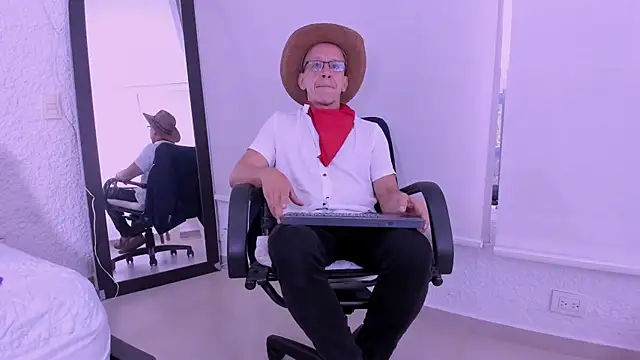  axelking  online show from February 24, 11:33 am