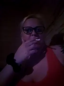 NieMaJazdyBezGwiazdy7883 online show from October 7, 2:12 am