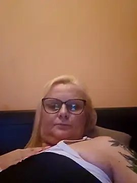 NieMaJazdyBezGwiazdy7883 online show from November 5, 6:11 pm