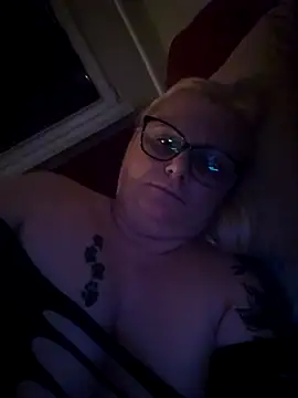 NieMaJazdyBezGwiazdy7883 online show from February 7, 9:56 pm