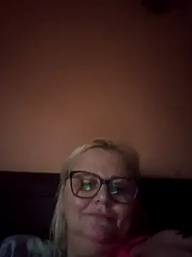 NieMaJazdyBezGwiazdy7883 online show from November 17, 11:47 am