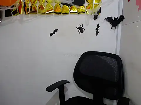 cherry blond online show from October 20, 2:39 pm