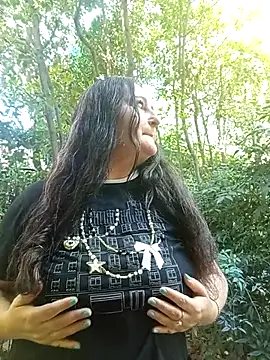 Snapshot of Bella_862 chatting on June 12, 7:28 am Bella 862 online show from June 12, 7:28 am
