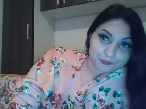 Snapshot of bia900bianca chatting on February 6, 6:04 pm bia900bianca online show from February 6, 6:04 pm