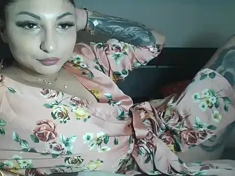 Snapshot of bia900bianca chatting on February 11, 9:25 pm bia900bianca online show from February 11, 9:25 pm