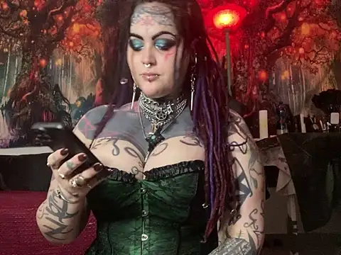 nyxvelon online show from February 4, 11:00 pm