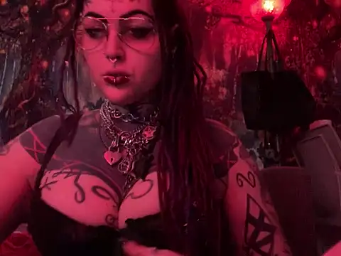 Snapshot of nyxvelon chatting on November 14, 1:59 pm nyxvelon online show from November 14, 1:59 pm