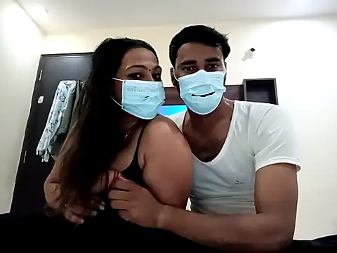 horny milf couple online show from October 6, 5:02 pm