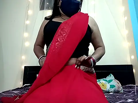 horny milf couple online show from February 22, 10:50 am