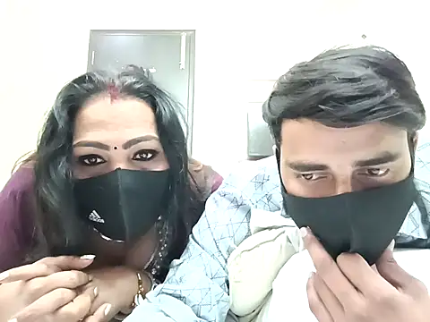 horny milf couple online show from November 23, 5:56 pm