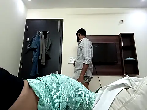 horny milf couple online show from November 13, 6:23 pm