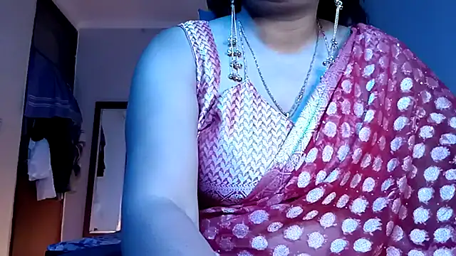 horny milf couple online show from May 29, 7:20 pm