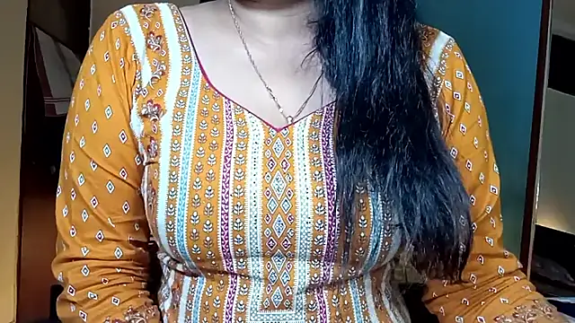 Snapshot of horny_milf_couple chatting on June 14, 6:20 pm horny milf couple online show from June 14, 6:20 pm