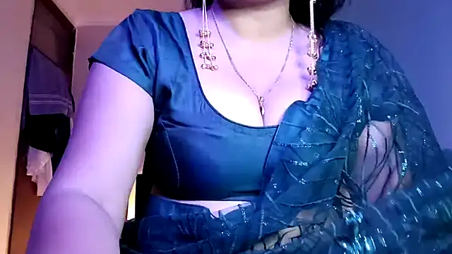 horny milf couple online show from May 28, 5:52 pm