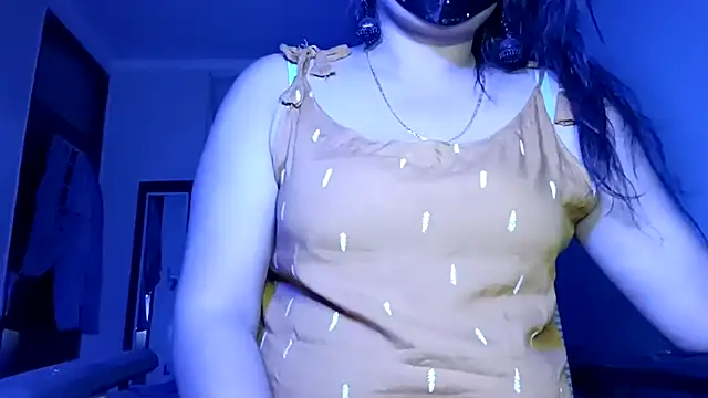 horny milf couple online show from May 3, 8:23 pm