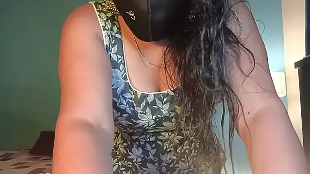 Snapshot of horny_milf_couple chatting on July 17, 6:27 pm horny milf couple online show from July 17, 6:27 pm