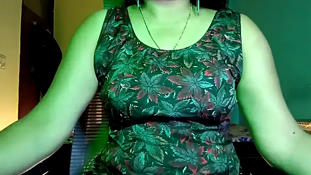 horny milf couple online show from May 24, 6:41 pm