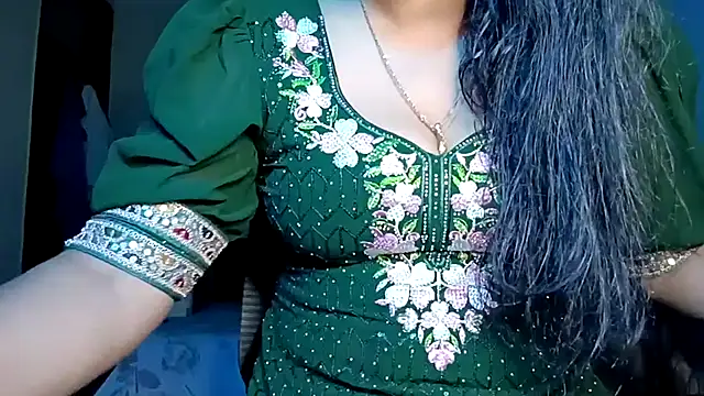 horny milf couple online show from May 13, 6:04 pm