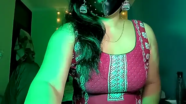 horny milf couple online show from April 4, 8:04 pm