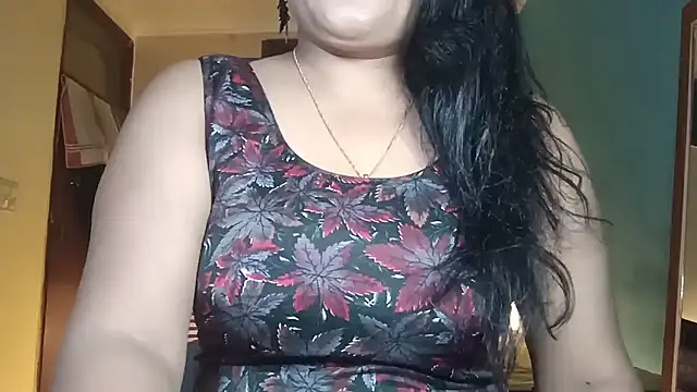 Snapshot of horny_milf_couple chatting on June 12, 7:00 pm horny milf couple online show from June 12, 7:00 pm