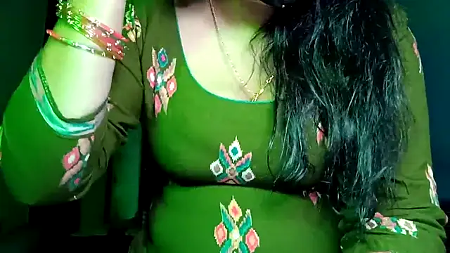 horny milf couple online show from May 9, 7:06 pm