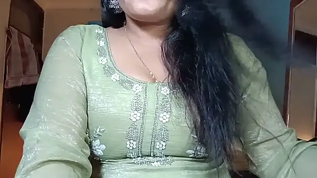 Snapshot of horny_milf_couple chatting on June 15, 9:03 pm horny milf couple online show from June 15, 9:03 pm