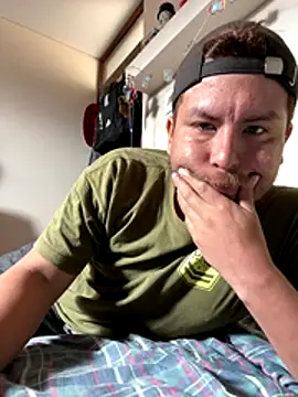 Snapshot of atreusfilho chatting on December 16, 2:54 pm atreusfilho online show from December 16, 2:54 pm