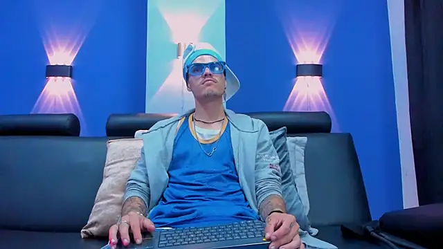 Snapshot of imsammytop chatting on October 30, 11:19 am imsammytop online show from October 30, 11:19 am