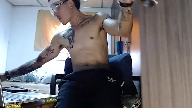 imsammytop online show from April 3, 1:28 pm