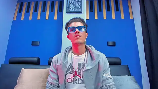 Snapshot of imsammytop chatting on October 27, 11:33 am imsammytop online show from October 27, 11:33 am