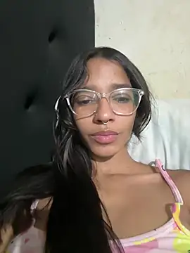 Snapshot of ScarletEvanss_ chatting on June 23, 10:41 pm ScarletEvanss online show from June 23, 10:41 pm