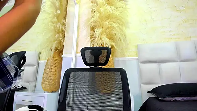 ScarletEvanss  online show from March 29, 11:12 am