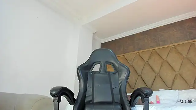 ScarletEvanss  online show from March 17, 11:24 am