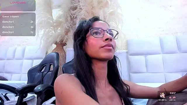 Snapshot of ScarletEvanss_ chatting on May 2, 11:15 am ScarletEvanss online show from May 2, 11:15 am