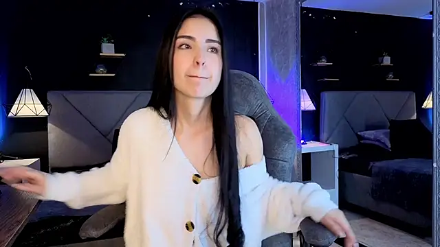 giapearl25 online show from November 30, 7:47 pm