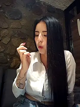 giapearl25 online show from November 15, 3:10 am