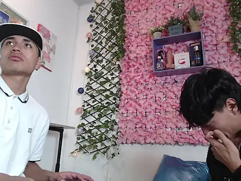 alex russo   online show from October 19, 4:04 am