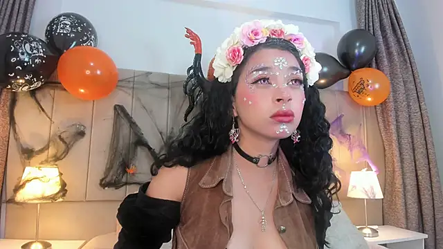 alahia hank online show from October 31, 7:10 pm