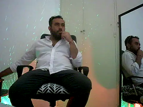 Snapshot of Domfetishx chatting on October 22, 4:34 am Domfetishx online show from October 22, 4:34 am