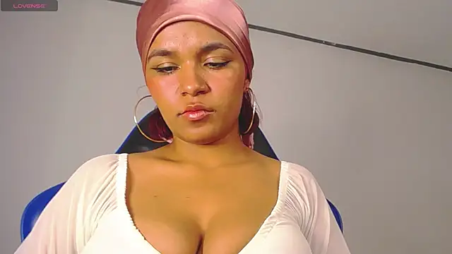 Snapshot of AAfrodithaa chatting on October 24, 12:09 am AAfrodithaa online show from October 24, 12:09 am