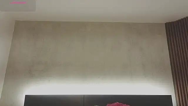 kimhilton  online show from June 27, 3:34 am